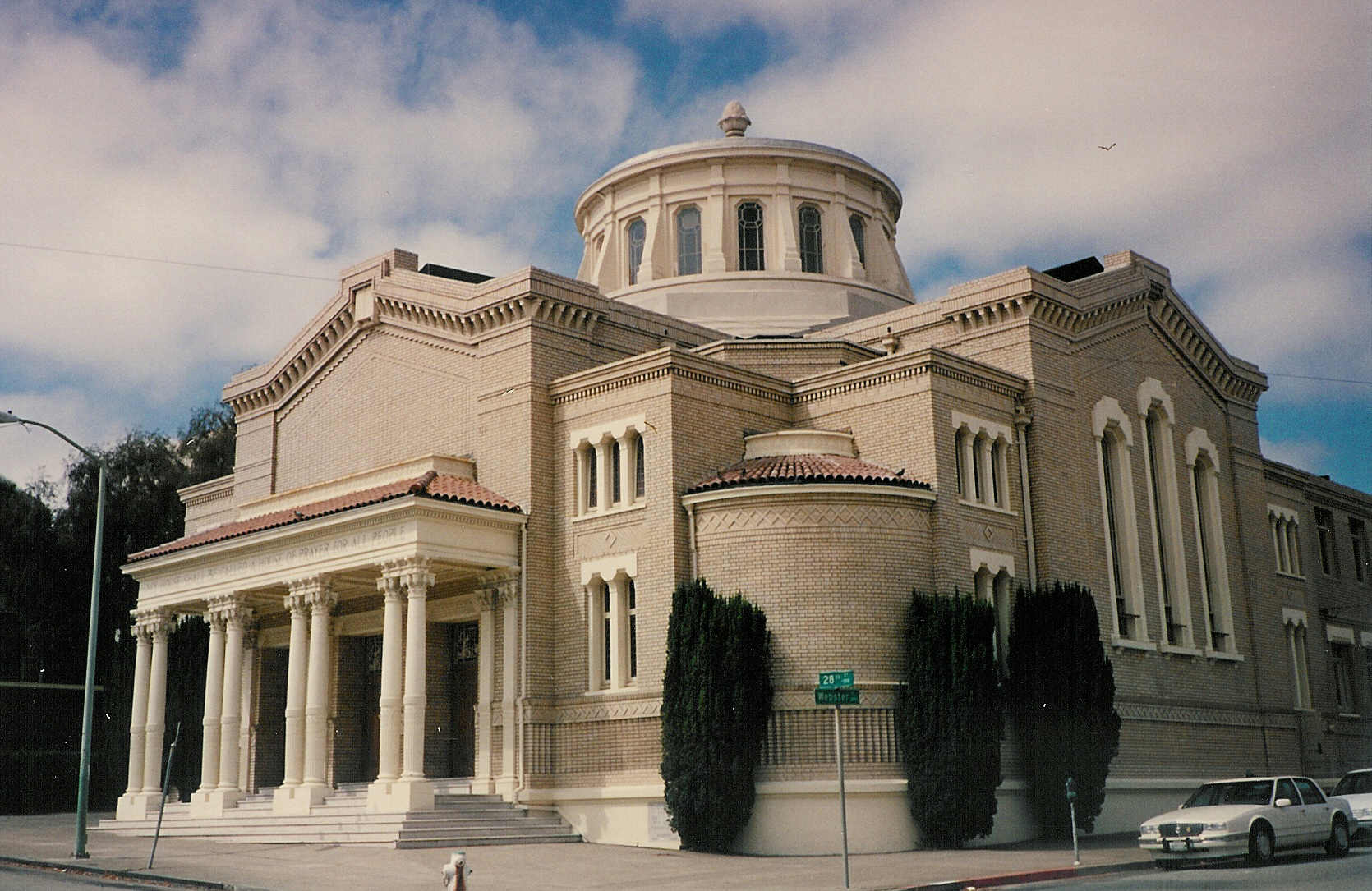 California Synagogues: Temple Sinai - Oakland